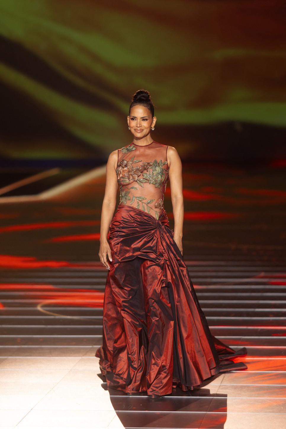 Halle Berry újra felvette ikonikus ruháját