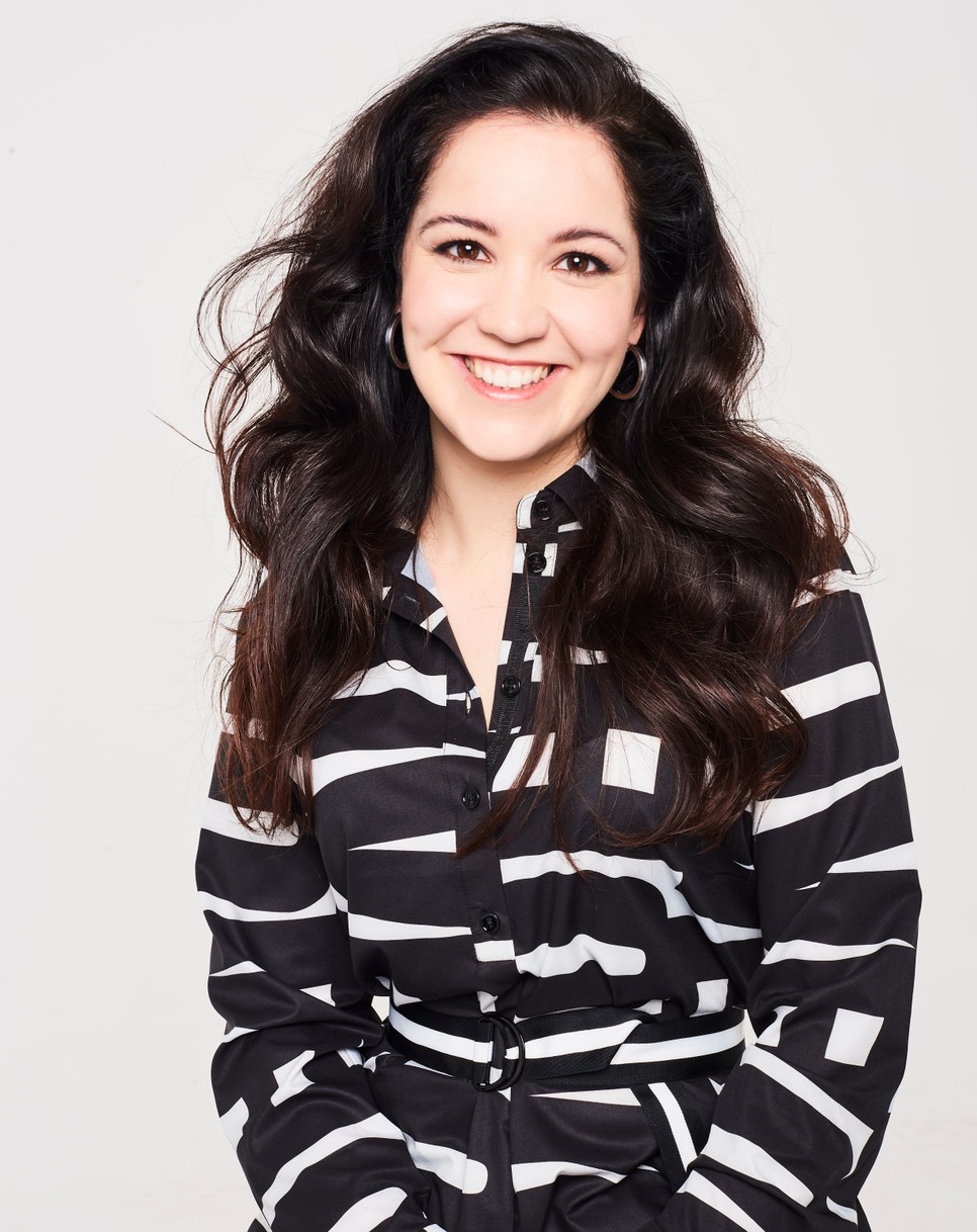  Fotó: Zsólyomi Norbert Stylist: Csillag Szilvia Smink: Nyírő Fruzsina Haj: Radván Simon