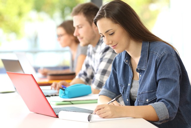 A Coca-Cola HBC segít a fiatal pályakezdőknek