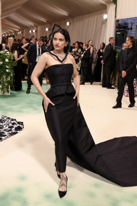 Rosalia a 2024-es Met-gálán.