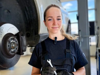 Nagy Valentina autószerelő: „Sokaknak még mindig furcsa, ha egy nőt férfias szakmában látnak”