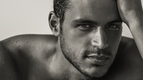 10 érzéki parfüm férfiaknak, aminek lehetetlen ellenállni