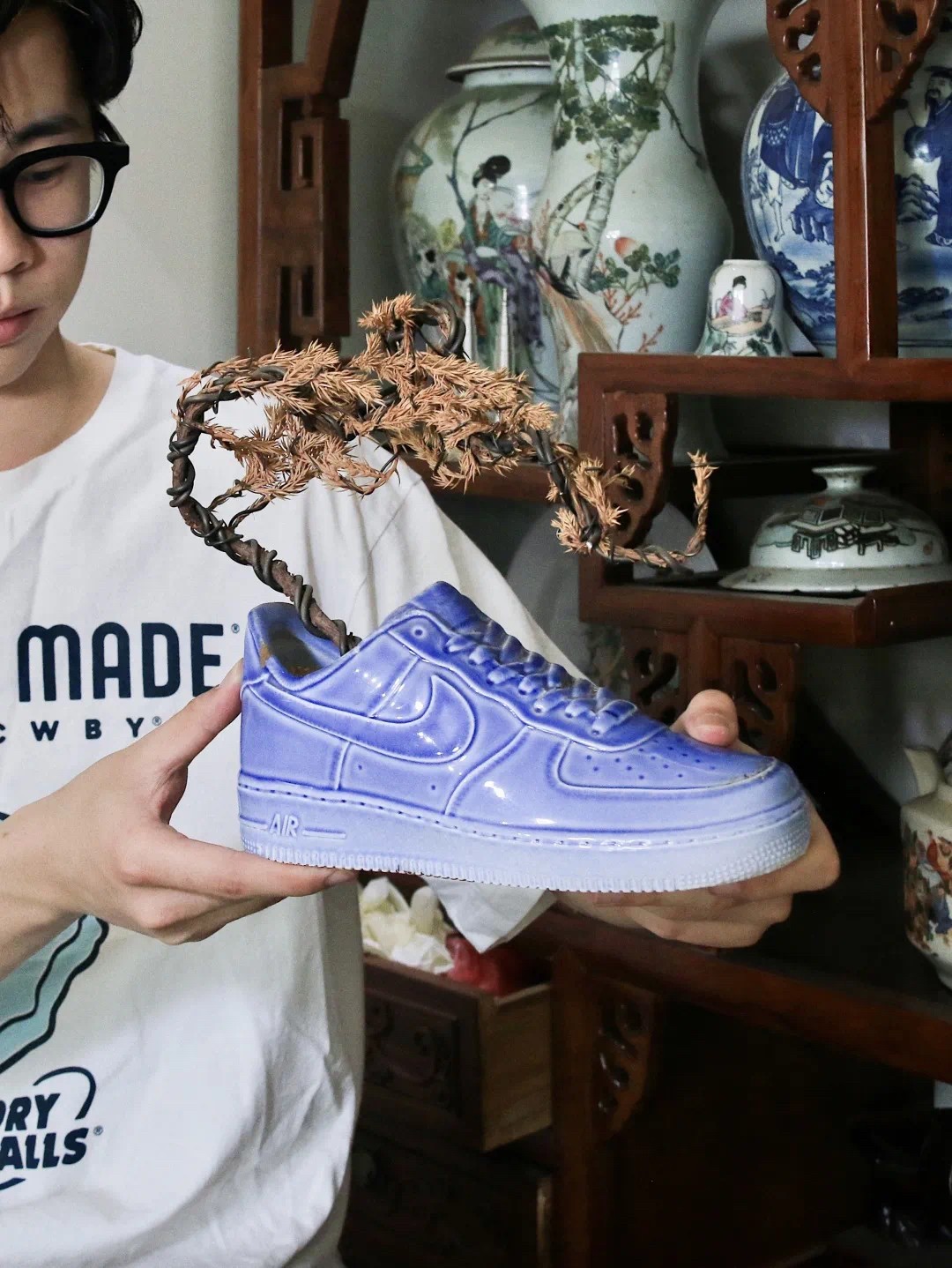 Oversize Guo kerámiaművész alkotása