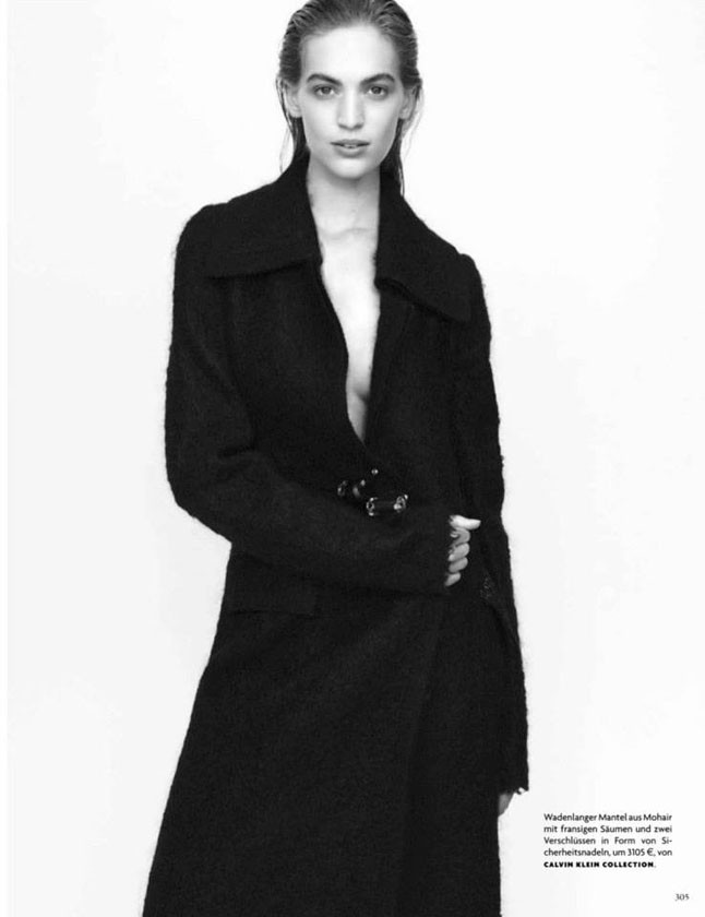 Axente Vanessa ismét a Vogue címlapján!