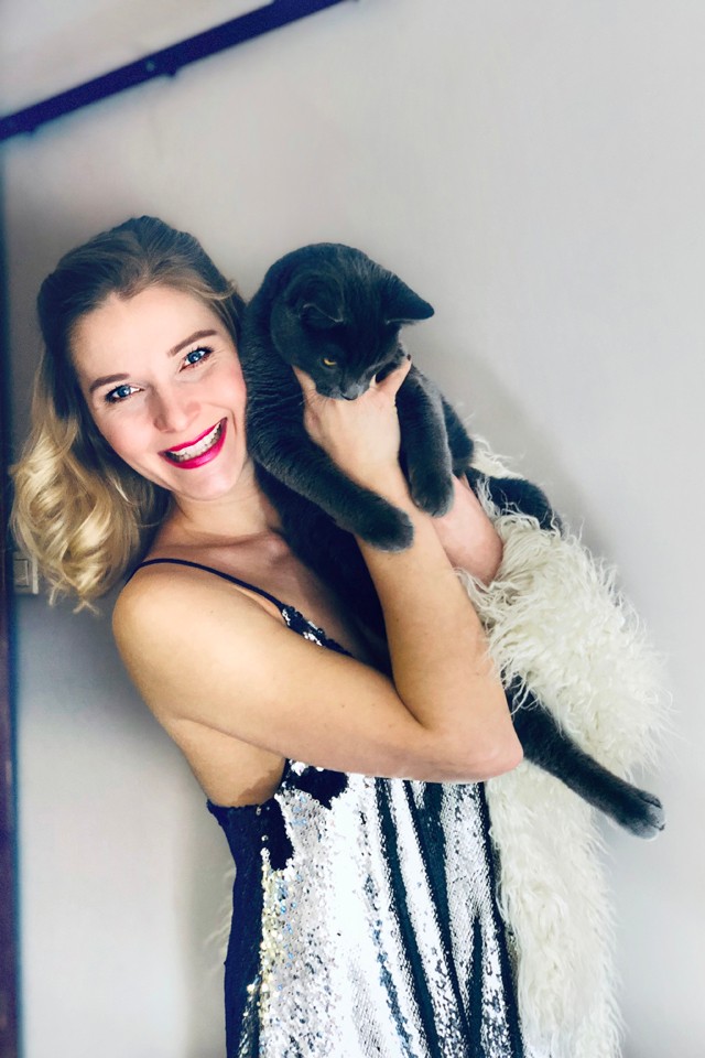 A Barátok közt sztárja ilyen csinos szettben ünnepli a szilvesztert