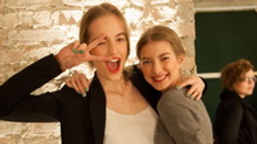 Nanushka show magyar topmodellekkel - VIDEÓ