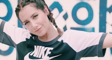 Oké, ezen a héten Ashley Tisdale posztolja a legdögösebb fotókat az Instagramon