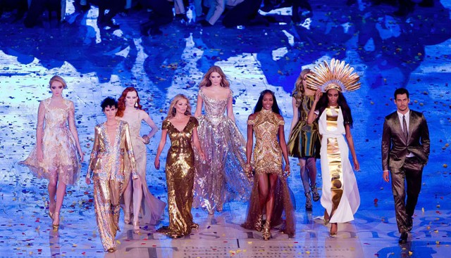 2012-ben Londonban az olimpiai megnyitón ismét a kifutóra lépett Lily Cole Karen Elson, Kate Moss, Georgia Jagger, Naomi Campbell, Lily Donaldson, Jourdan Dunn és David Gandy modellek társaságában.