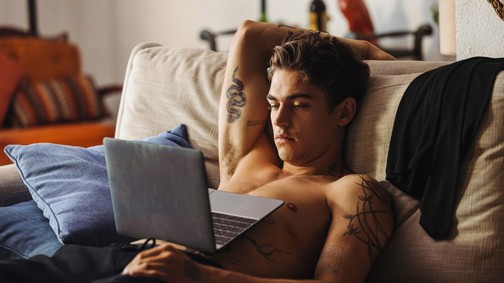 Ez az oka, hogy a férfiaknak később fáj a szakítás, mint a nőknek