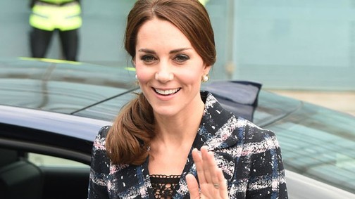 Kate Middleton nagyon csinosan ment focimúzeumba