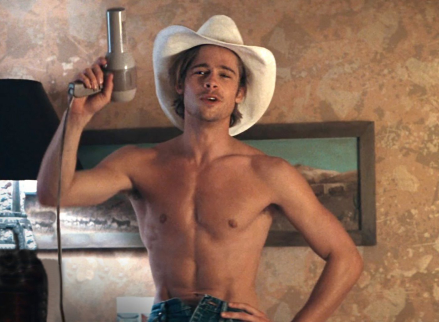 Brad Pitt – Thelma és Louise. Annak ellenére, hogy viszonylag kevés képernyőidővel rendelkezett, vitathatatlan, hogy Brad Pitt megjelenése a filmben mindenki számára emlékezetes maradt. 2 millió forintnak megfelelő összeg ütötte a markát a szerepért, ami feltörekvő sztárként sem volt túl sok, tekintve a film költségvetését és bevételeit. Ettől független ugródeszkának tökéletes volt!