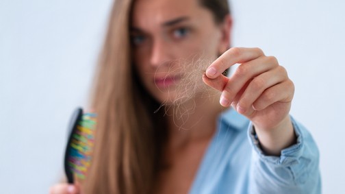 A hajad nem hazudik: így árulkodik a fejbőröd öregedéséről