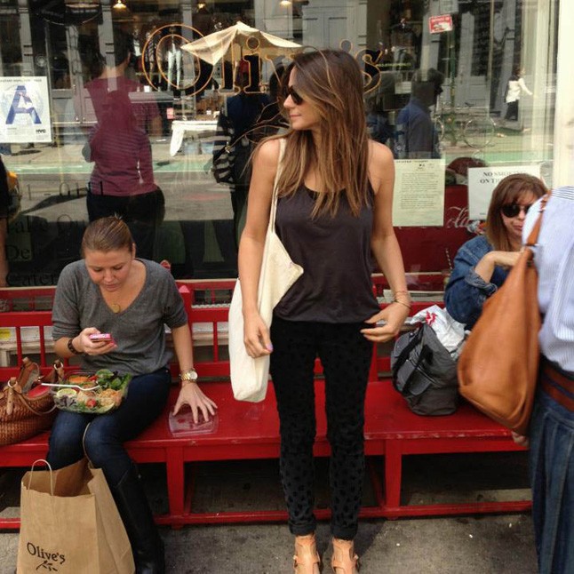 Kiállítás, fotó, parti - Nanushka New Yorkban gyűjt inspirációt