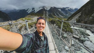 Még nincs 30 éves, de már 38 országban és 11 államban járt, és most utazási tanácsadóként segít másoknak