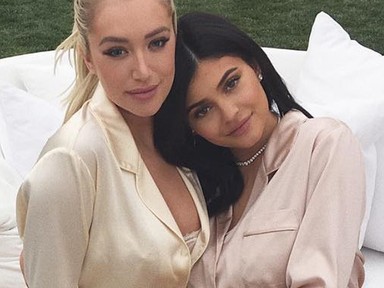 Íme a legcukibb fotók Kylie Jennerről és kerekedő pocakjáról!