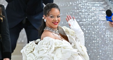 Rihanna terhesen is levetkőzött, és nem kér érte elnézést