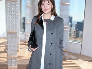 Dakota Johnson nem kísérletezik