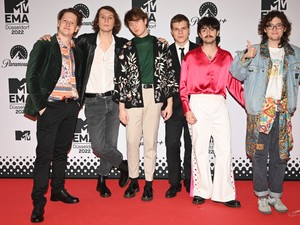 „Láttuk Taylor Swiftet is, de vele nem beszéltünk" - Az MTV EMA nyertes Carson Coma mesélt a díjátadóról