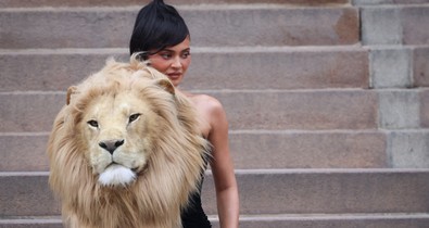 „Ennyi hipokratát, akik ráadásul húst esznek!” - Ízekre szedtük a  Schiaparelli és Kylie Jenner körüli hisztériát