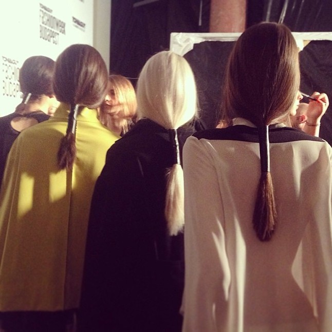 Már készül a sor az Anda bemutatóra. Izgalmas hajakat láthattunk.