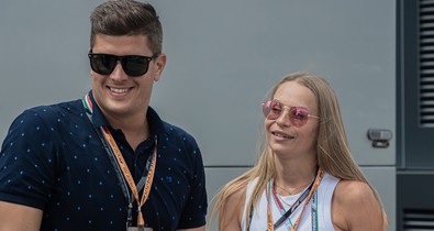 Álomszép fotóval jelentette be kislánya születését Iszak Eszter, varázslatos nevet adott kisbabájának