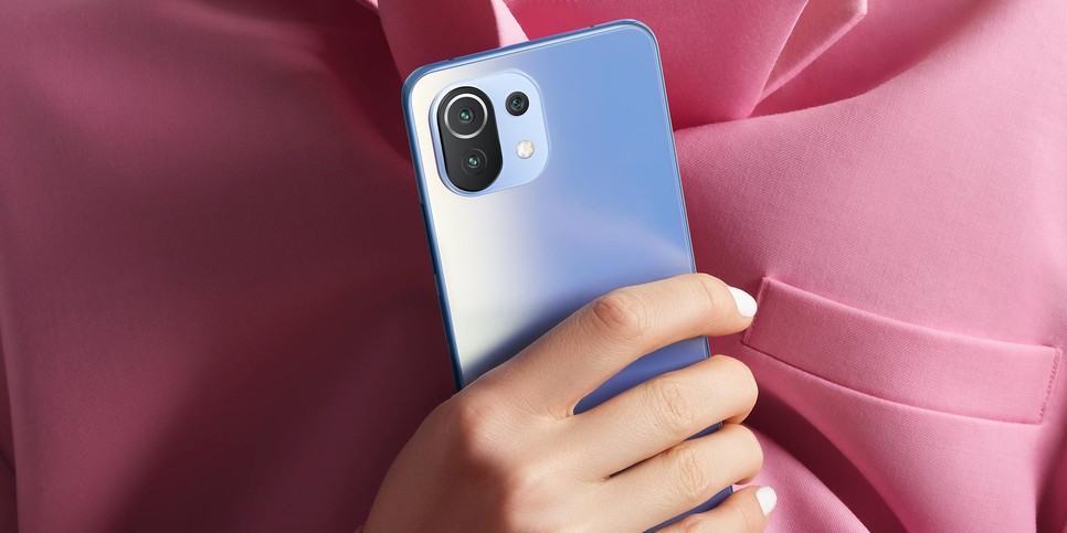 4 letisztult színben kapható