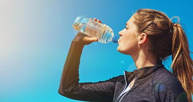 Tudtad, hogy a vízivást is túlzásba viheted? Ennyi már károsnak számít a szakértő szerint