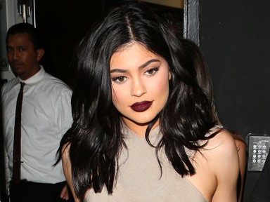 Kylie Jenner úgy villantott mellet, ahogy senki