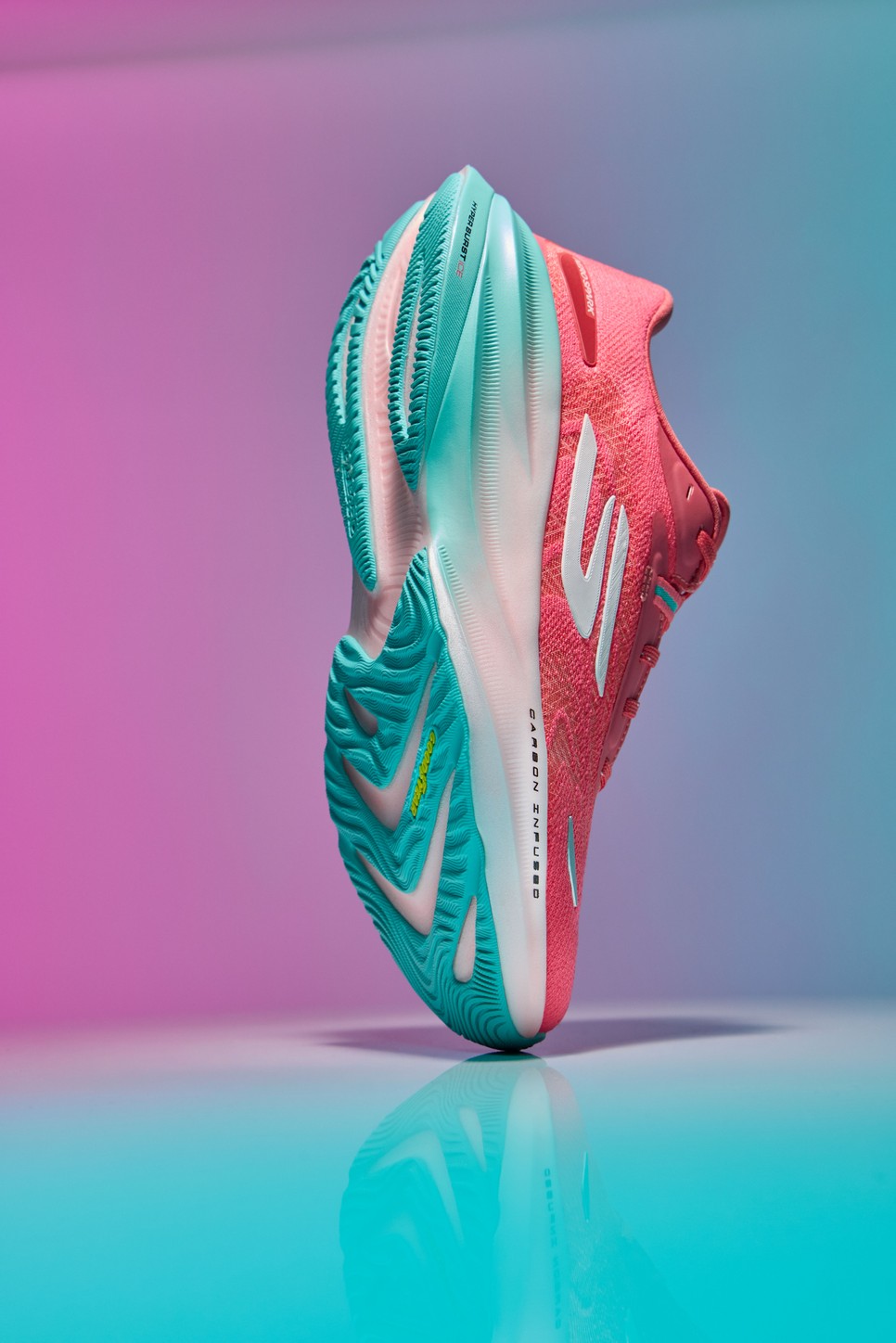 Legyél szélsebes a Skechers AERO futócipőkben! (x)