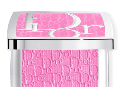 Itt a lista! Ez a 10 legjobb pirosító, amit idén nyáron viselhetsz