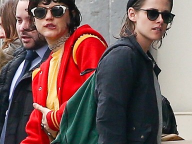 Kristen Stewart és barátnőjének erotikus játszadozása a parkolóban!