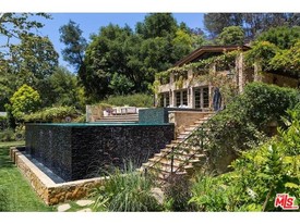 Jennifer Lopez új álomotthonától leesik az állad