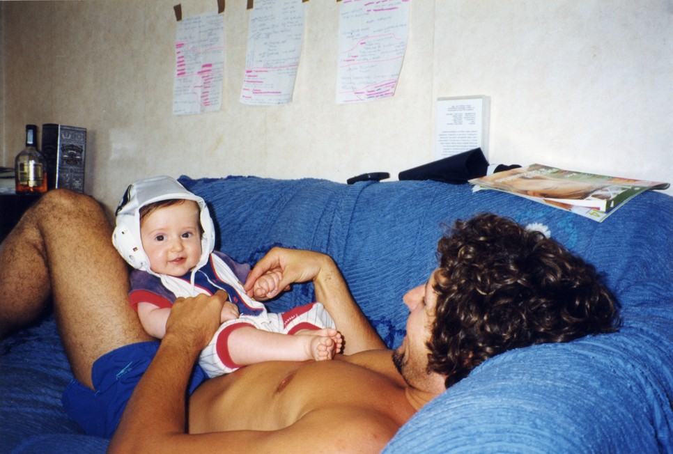 Biró Zsombor Aurél kötete személyes hangvételű, többek között szülei válására is reflektál benne