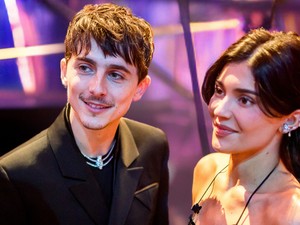 Kylie Jenner és Timothée Chalamet a Coachellán csókcsatázott, ettől garantáltan zavarba jössz