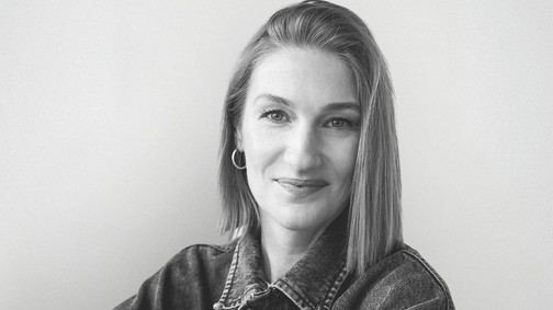 „Szerintem szakmailag abszolút a csúcson vagyok, mert amit mi itt a GLAMOUR-nál csinálunk, az ragyog” - Csillag Szilvia divatszerkesztővel beszélgetünk az elmúlt évekről