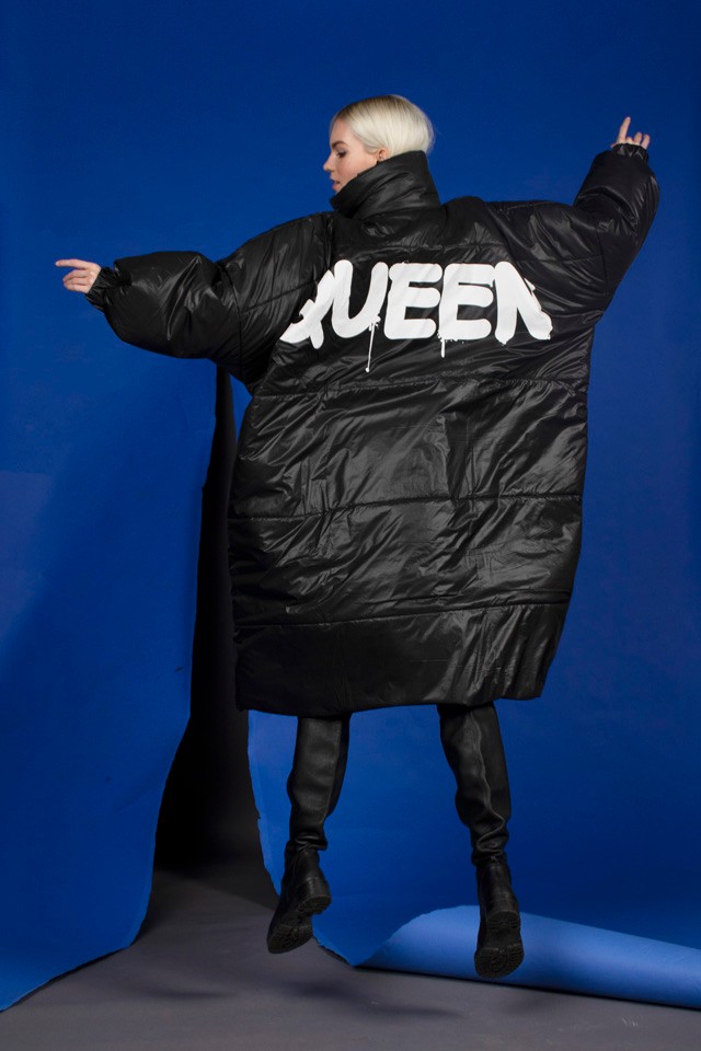 Soha többé nem fogod ugyanúgy viselni a kabátot, ha ezt megnézed