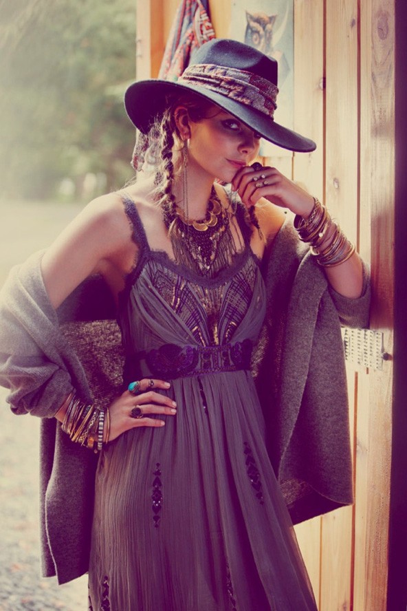 Mihalik Enikő modern hippiként is gyönyörű