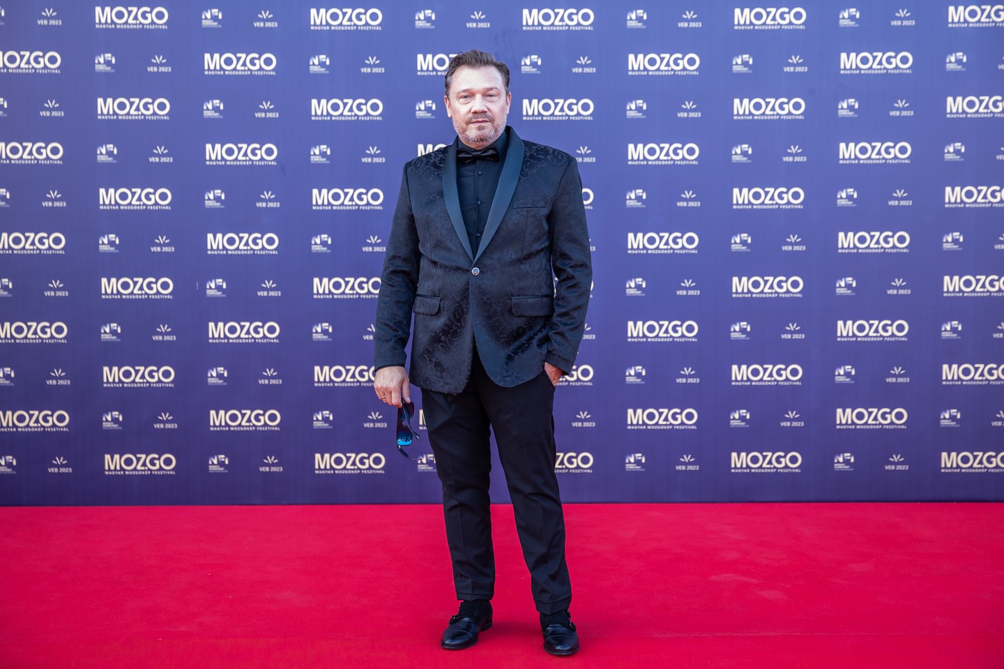 Horkay Péter színész elegáns szmokingot választott az eseményre