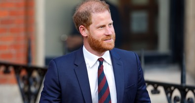 Váratlan lépésre szánta el magát Harry herceg: a döntése az egész kapcsolatára hatással lehet Vilmos herceggel és Károly királlyal