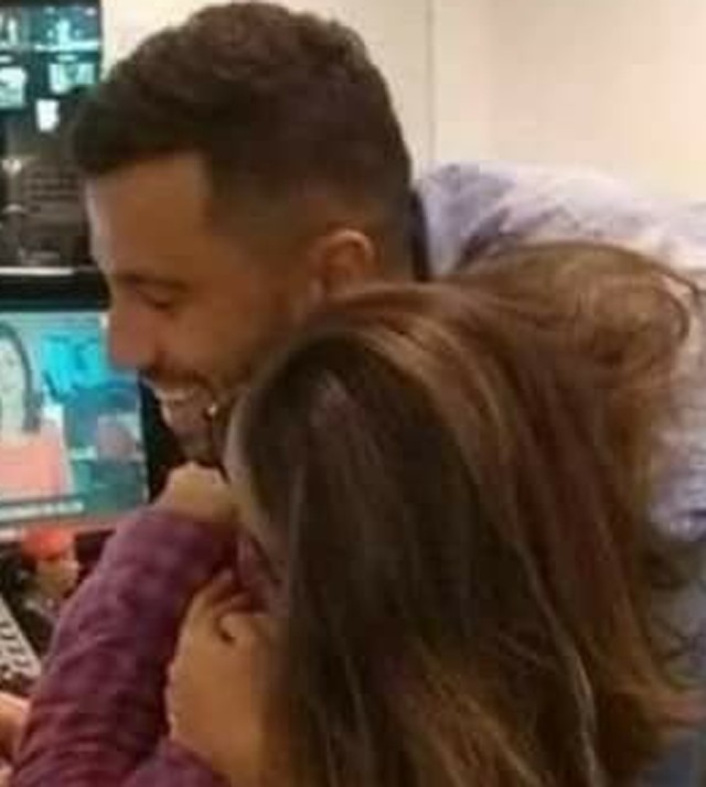 Ez az ölelés egy olyan optikai illúziót kelt, hogy az egész internet ezt tárgyalja!