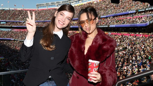 Palvin Barbara és Pedro Pascal is tarolt, ők tizenketten a Super Bowl legjobban öltözött sztárjai 2026-ban