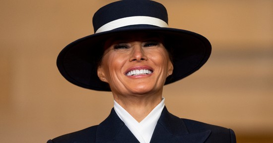 Ha van rajta kalap, azért, ha nincs, akkor azért utáljuk Melania Trumpot?