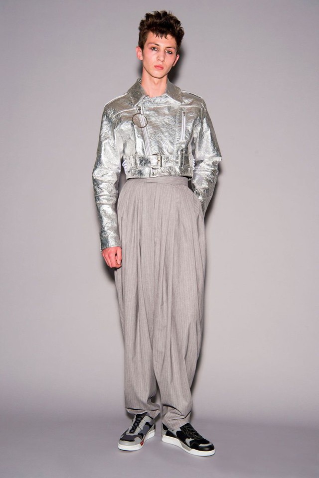 10 ruhadarab, amit megirigyeltünk a férfi divatbemutatókról