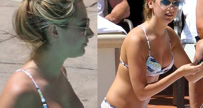 Ashley Tisdale bikiniben