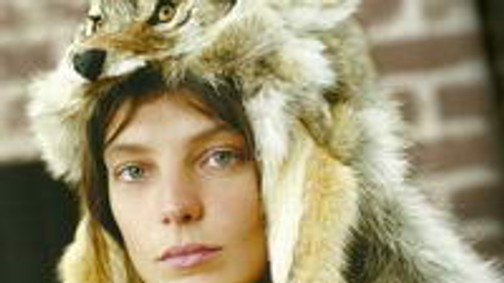 Daria otthon vetkőzik!