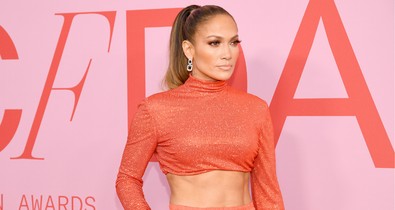 Jennifer Lopez smink nélkül is álomszép, sőt!