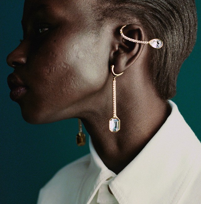 Rihanna megint magasról tett a szabályokra: felszabadító reklámmal jelentkezett