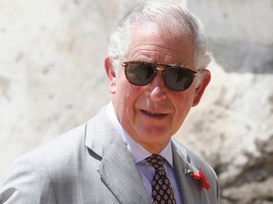 Károly herceg igazi nagypapa: megható képen az unokájával