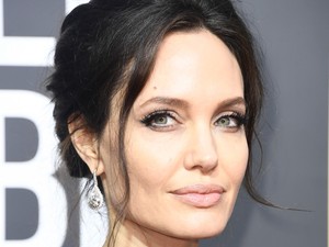 Láttad már Angelina Jolie bátyját? Mintha ikrek lennének!