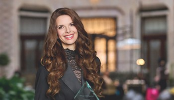 A nő, aki a Greshamhoz csábította Palvin Barbarát: ismerd meg Esküdt Judit pr-vezetőt!